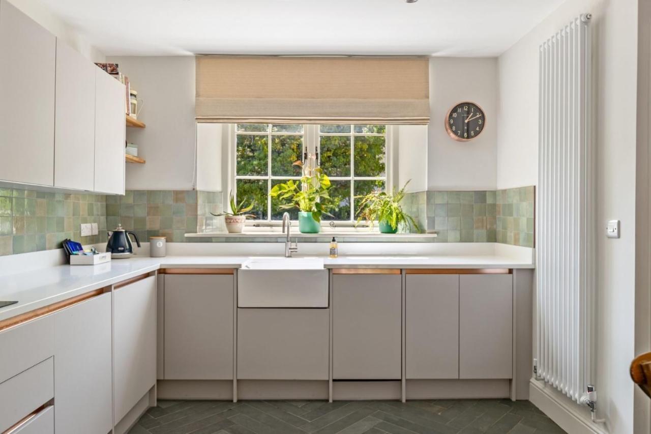 Teacher'S Cottage Оксвич Экстерьер фото